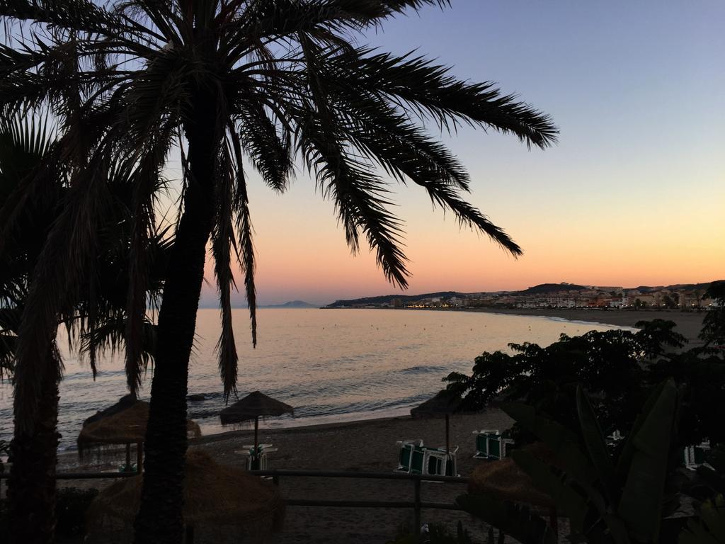 Bahia De Casares Apartment Estepona Room photo
